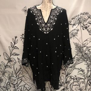 Cathy Daniels embroidered blouse. Size 3X!